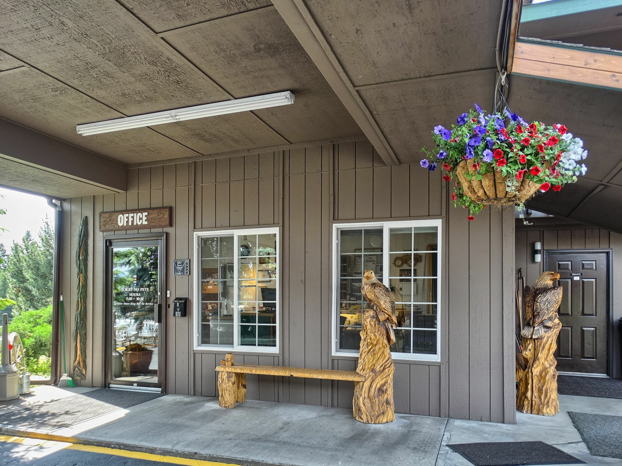 Chalet Inn Whitefish Exterior photo